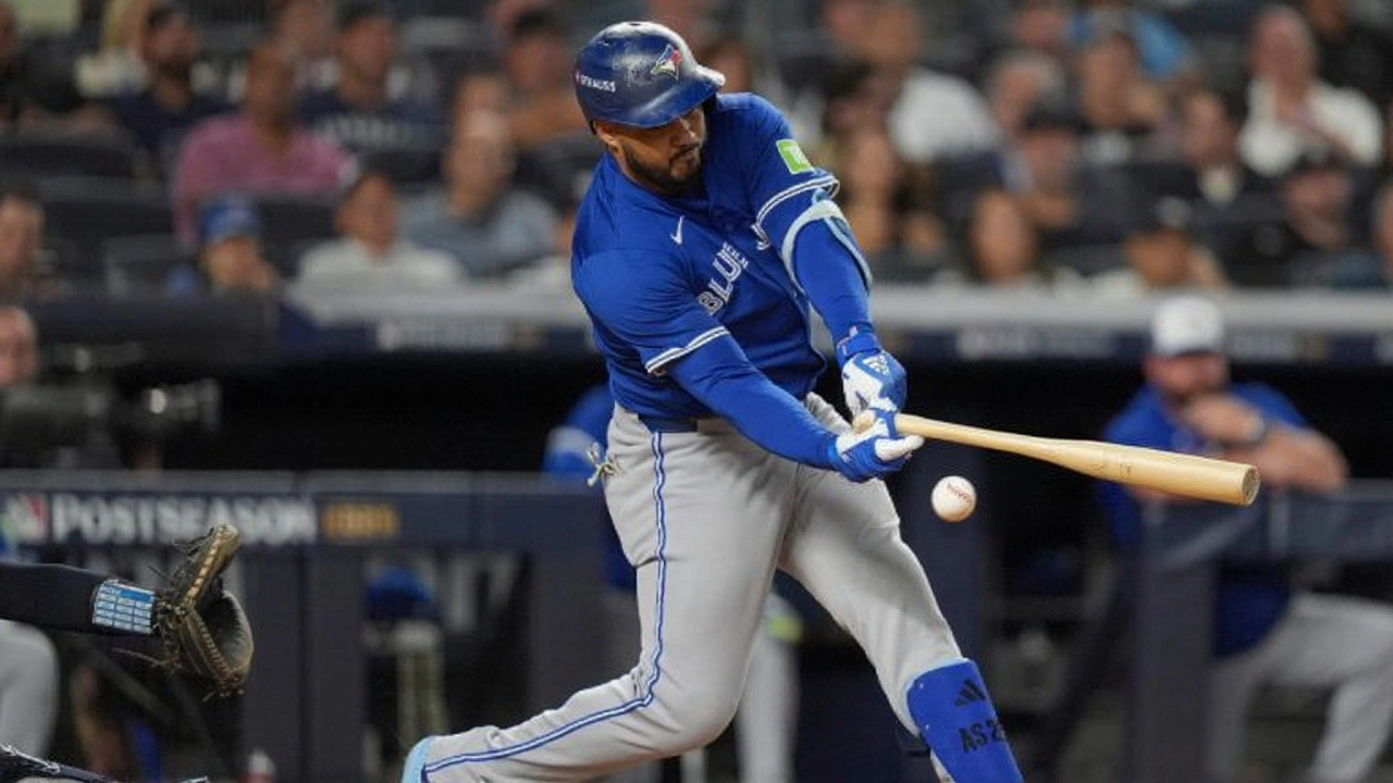Blue Jays scratch Santander with back issue, replace him on ALCS roster